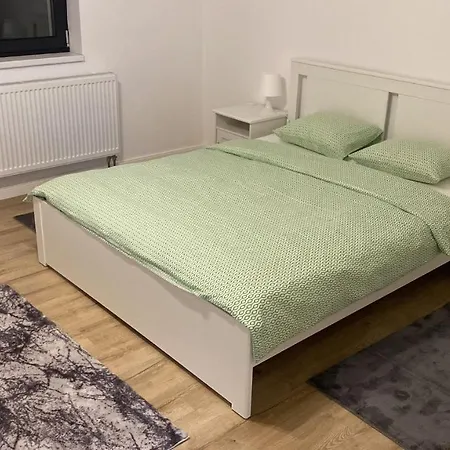 Center House Apartment