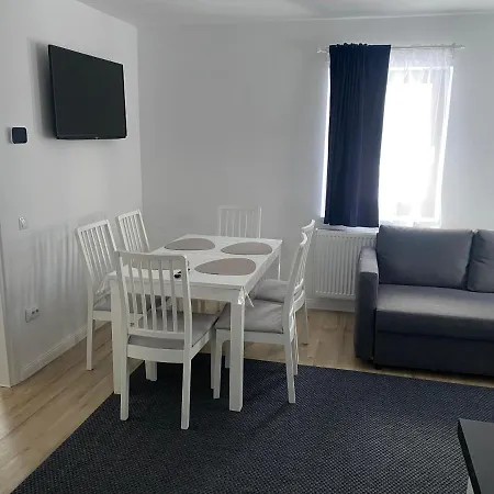 Center House 公寓 *